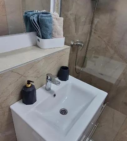 Elias Luxury Apartamento Constanţa